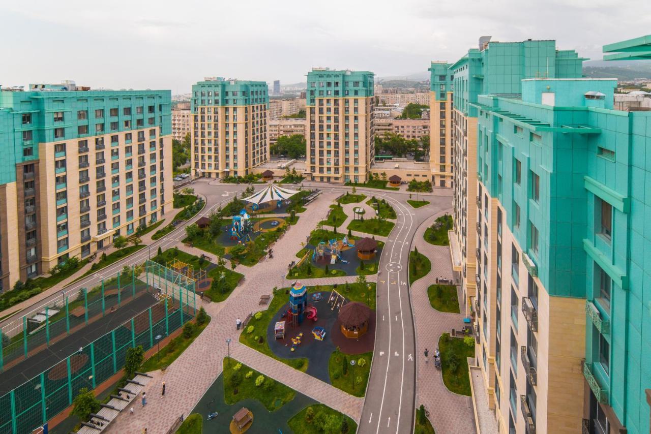 Ferienwohnung Manica Gagarin Park Almaty Exterior foto